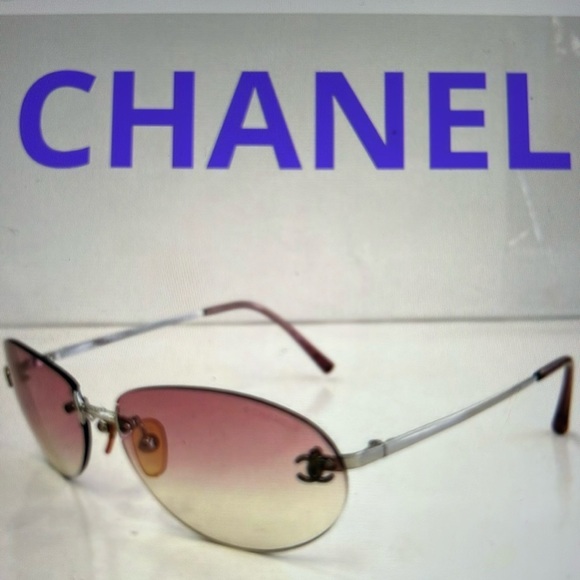 CHANEL Accessories - Chanel Coco Vintage Rimless Sunglasses.